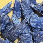Kynam Oud Chunks｜Natural Raw Kynam Material｜For Electric Burner Incense & Essential Oil Extraction｜Grade 3A – Direct Wholesale - Image 3