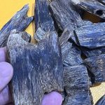 Kynam Oud Chunks｜Natural Raw Kynam Material｜For Electric Burner Incense & Essential Oil Extraction｜Grade 3A – Direct Wholesale - Image 4